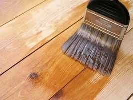 Muestra de acabado lacado sobre madera